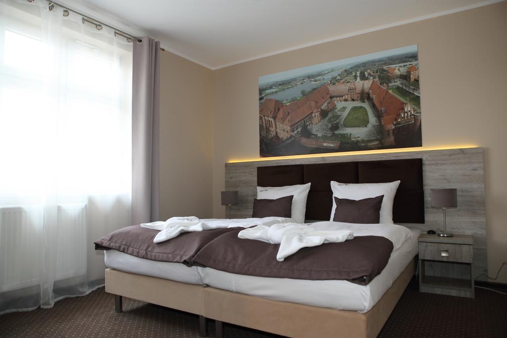 Hotel Piast Przy Zamku Malbork Exterior photo